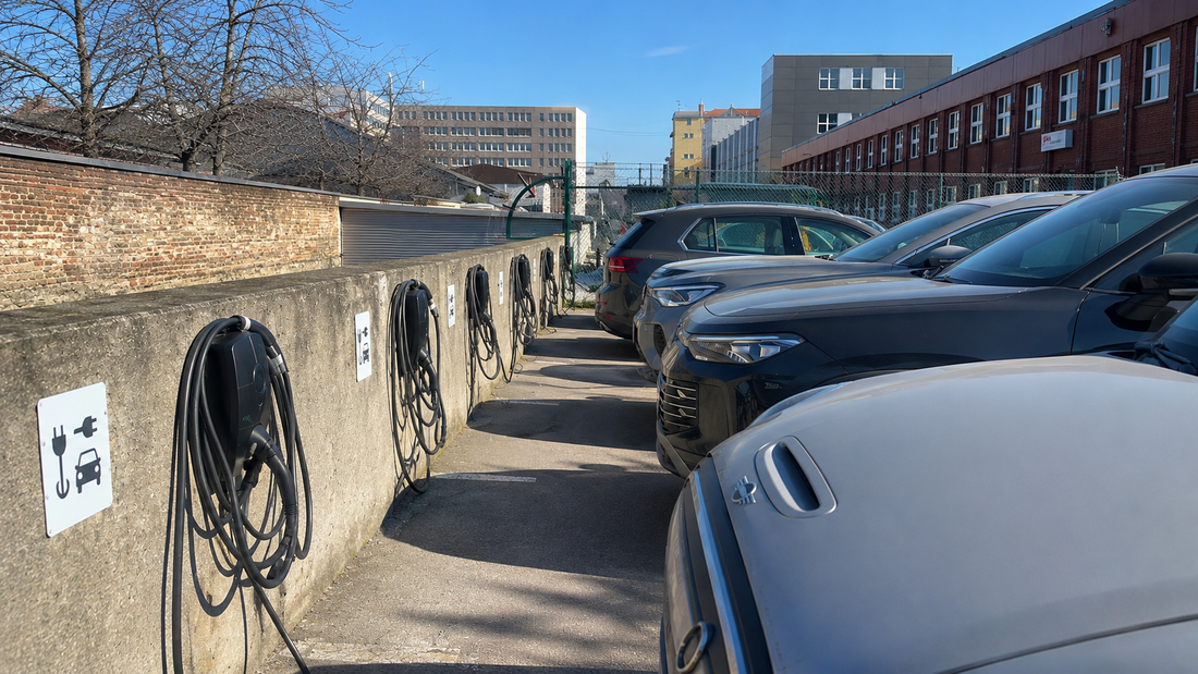 Fast 30 % aller Neuwagen elektrisch: Deutschland erlebt die Elektrowende